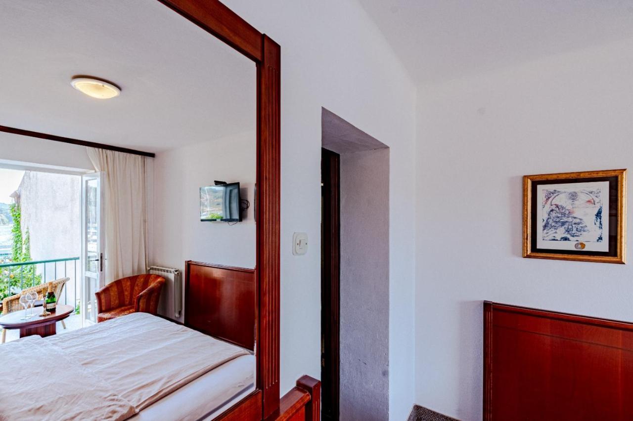 Hotel Dalmacija 尼亚卢卡 外观 照片