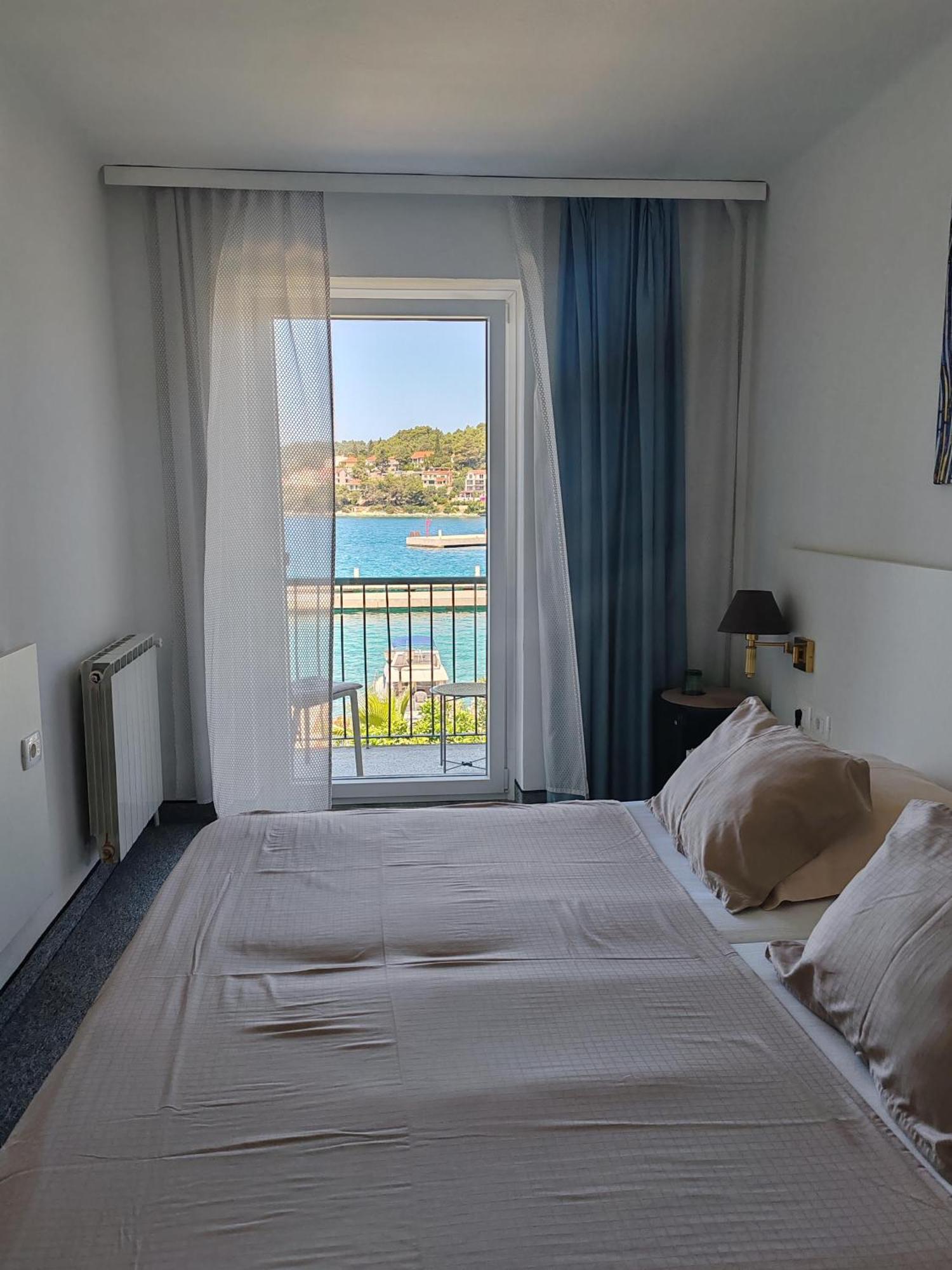 Hotel Dalmacija 尼亚卢卡 外观 照片